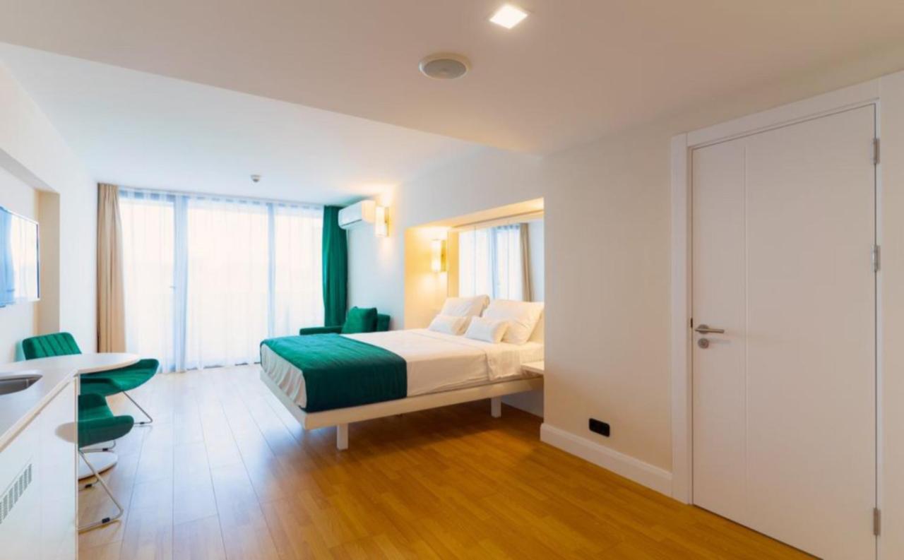 Orbi City - Seaside Apartments Batumi Bagian luar foto