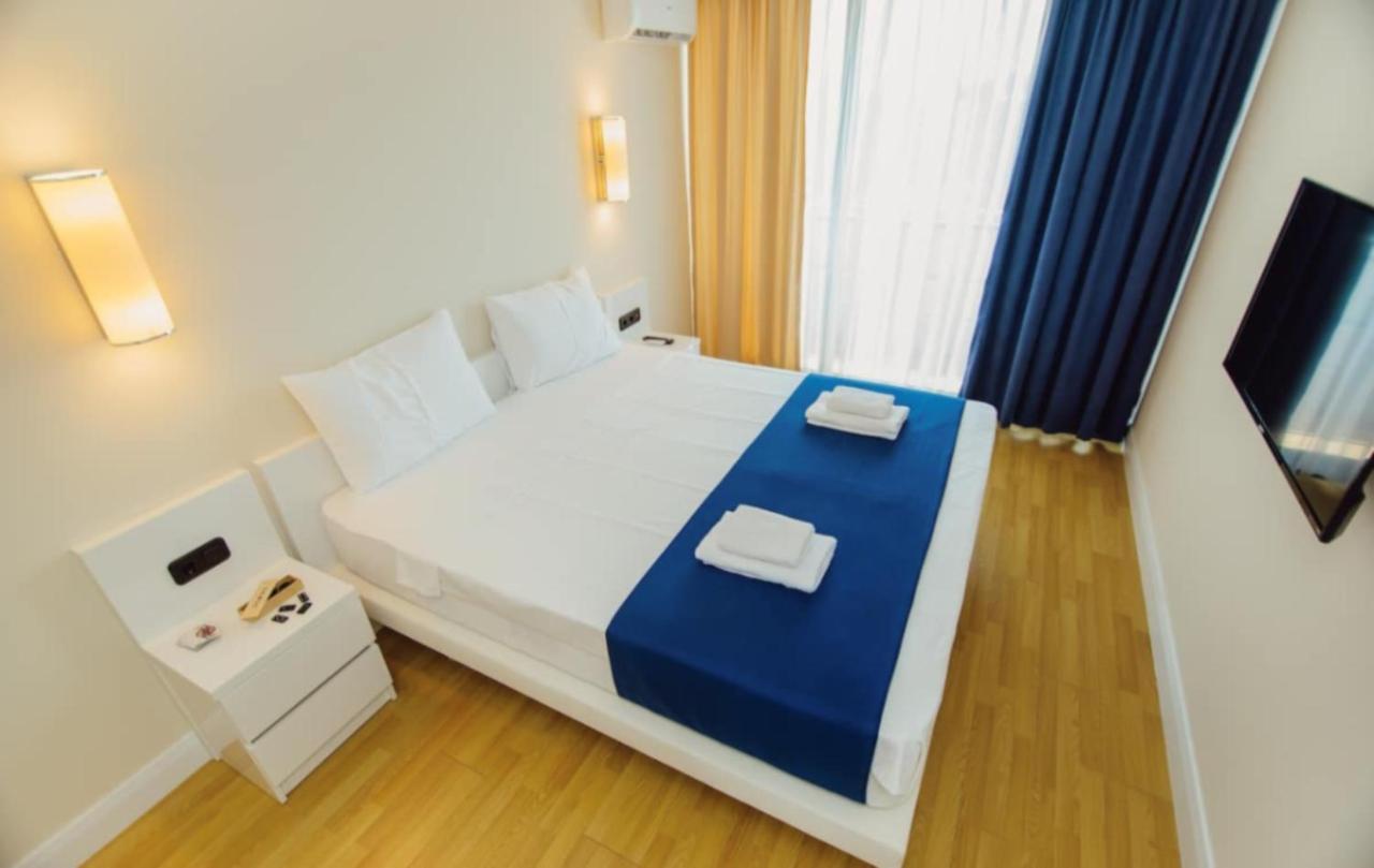 Orbi City - Seaside Apartments Batumi Bagian luar foto